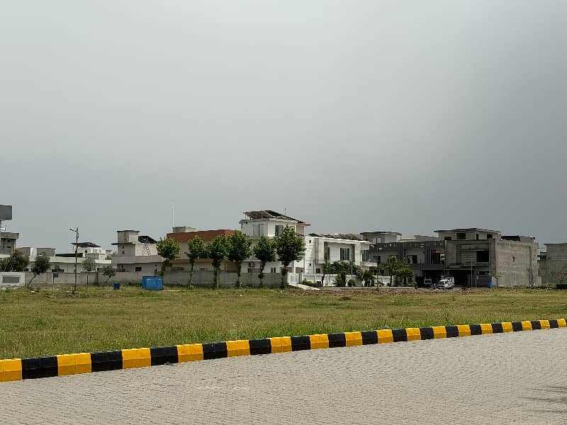 T&T F. 17 7 MARLA PLOT FOR SALE ON GOOD LOCATION FIRST COME FIRST AVAIL THIS OPERTUINTY 1