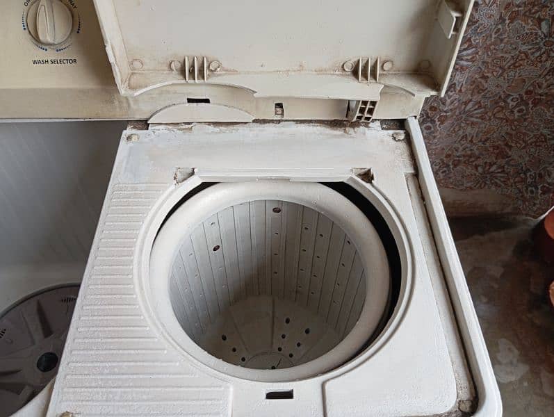 Super Asia SA-245 8 Kg in Good Condition 2