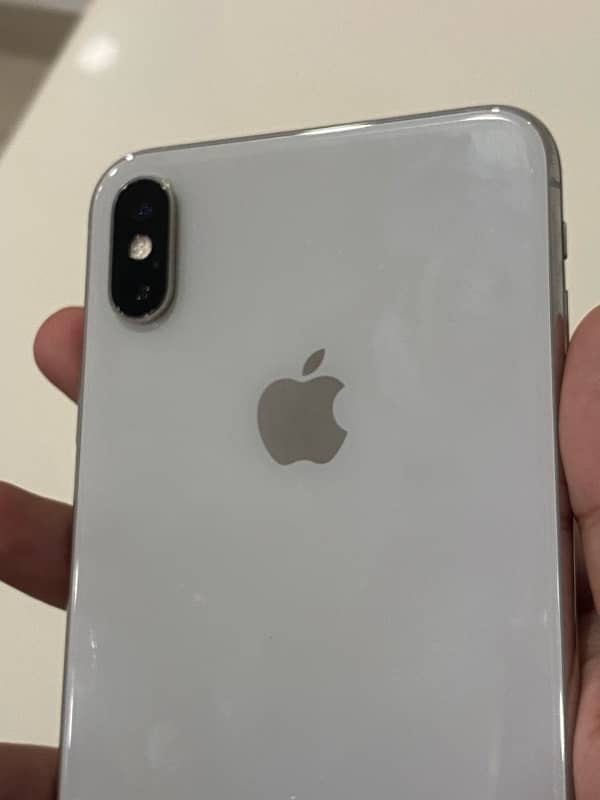 iphone XS max 4