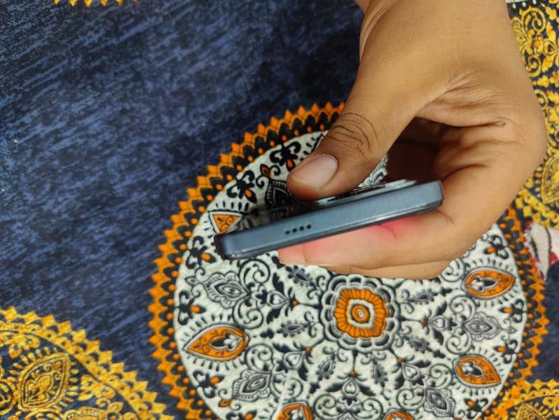 Tecno spark 20 4