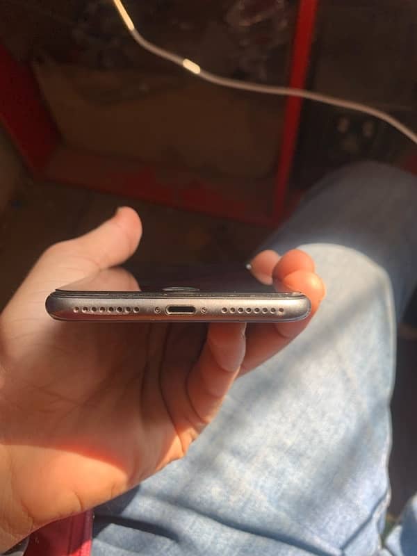 iphone 8plus 64gb pta aprove 1