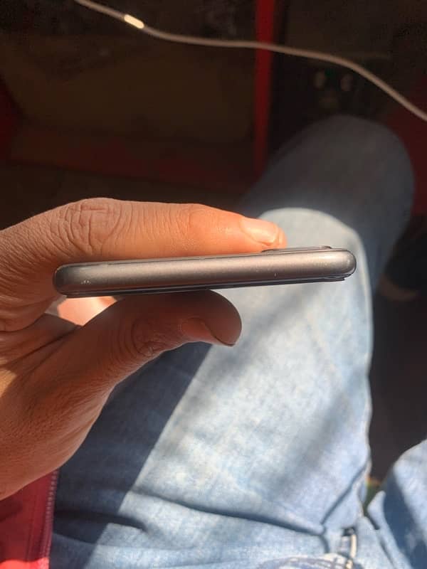 iphone 8plus 64gb pta aprove 4