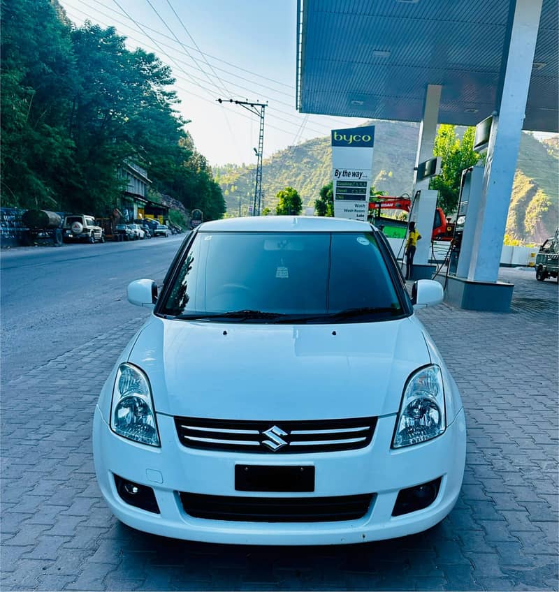 Suzuki Swift 1.3 DLX 2