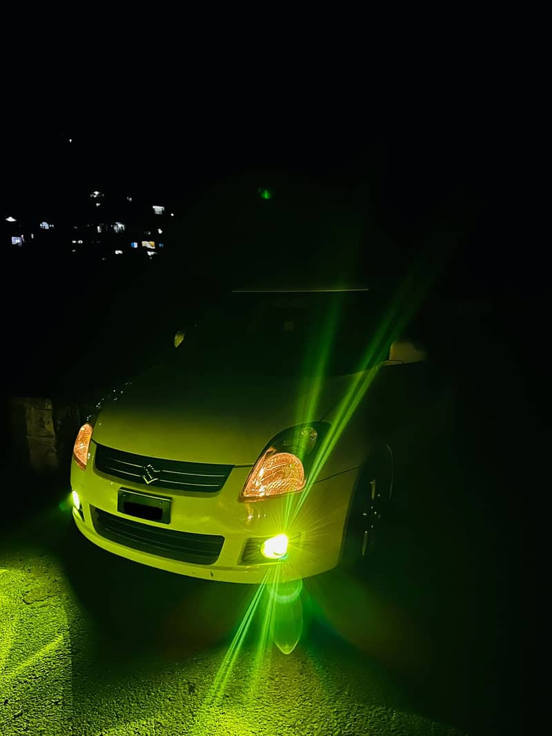 Suzuki Swift 1.3 DLX 11