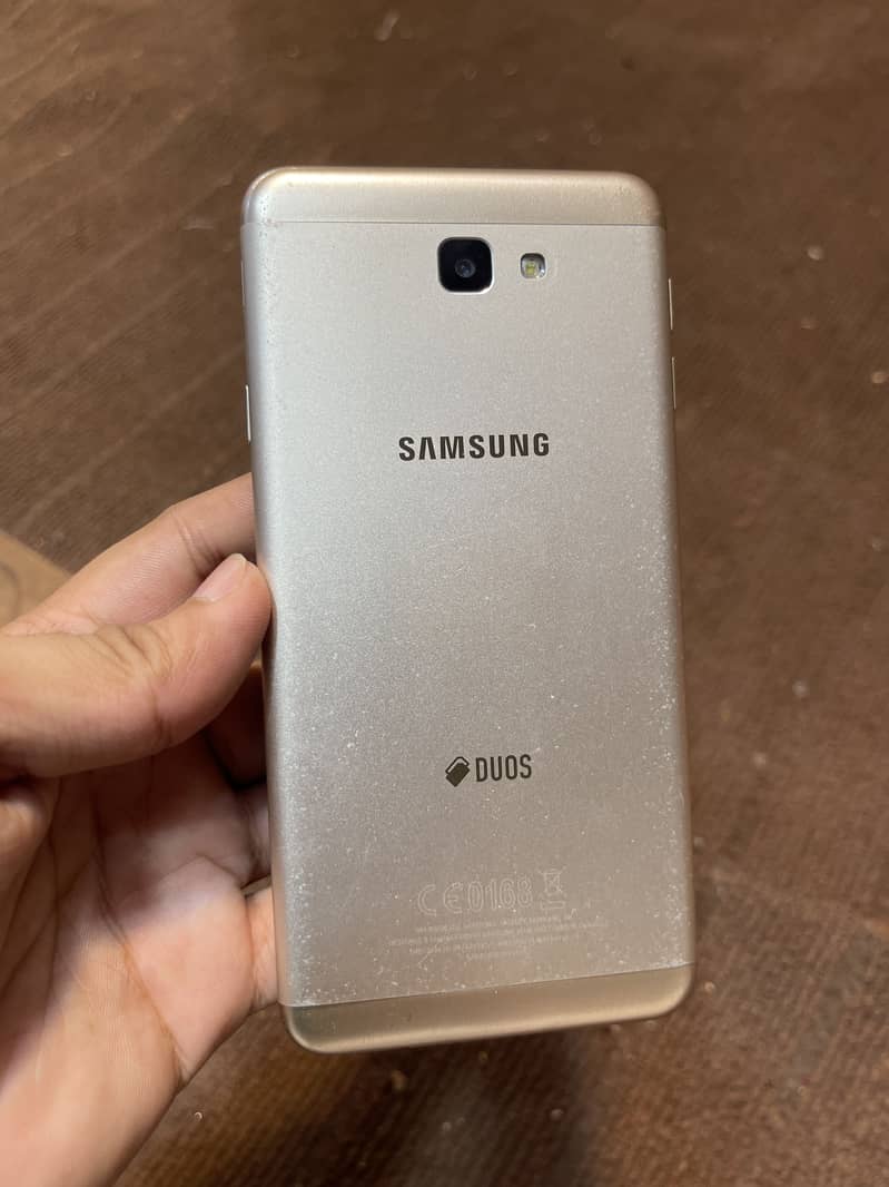 Samsung Galaxy J7 Prime 1