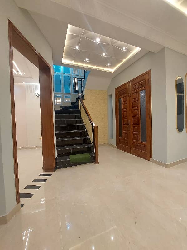 Prime Location House Sized 5 Marla Is Available For Sale In Jubilee Town - Block E 0