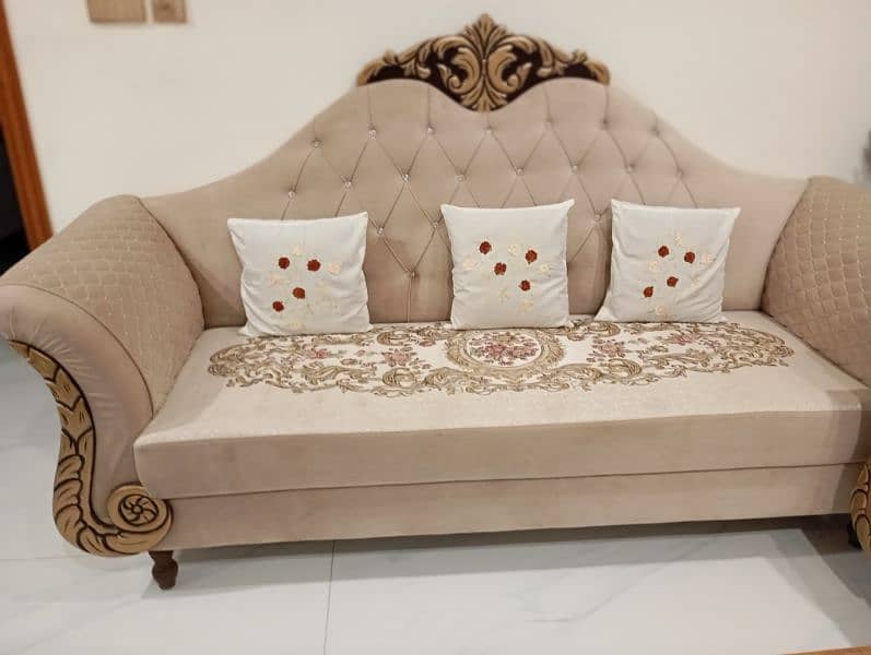luxury elegant five seater sofa 0
