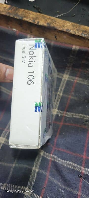 Nokia 106 box pak 2