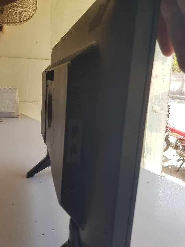 system :i5 second generation    monitor: 22 inch hp 3