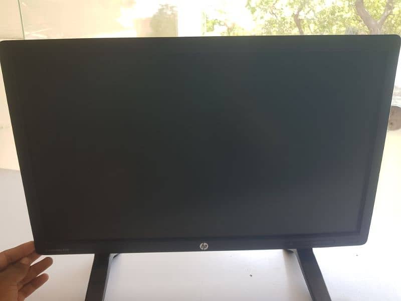 system :i5 second generation    monitor: 22 inch hp 8