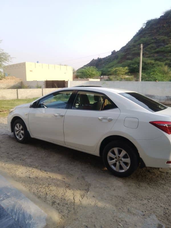 Toyota Altis Grande 2015 3