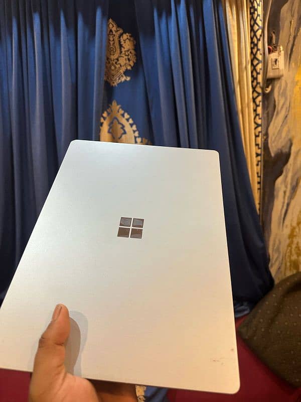 surface laptop 2 || core i5 8th generation || 4k resolution || Touch 2
