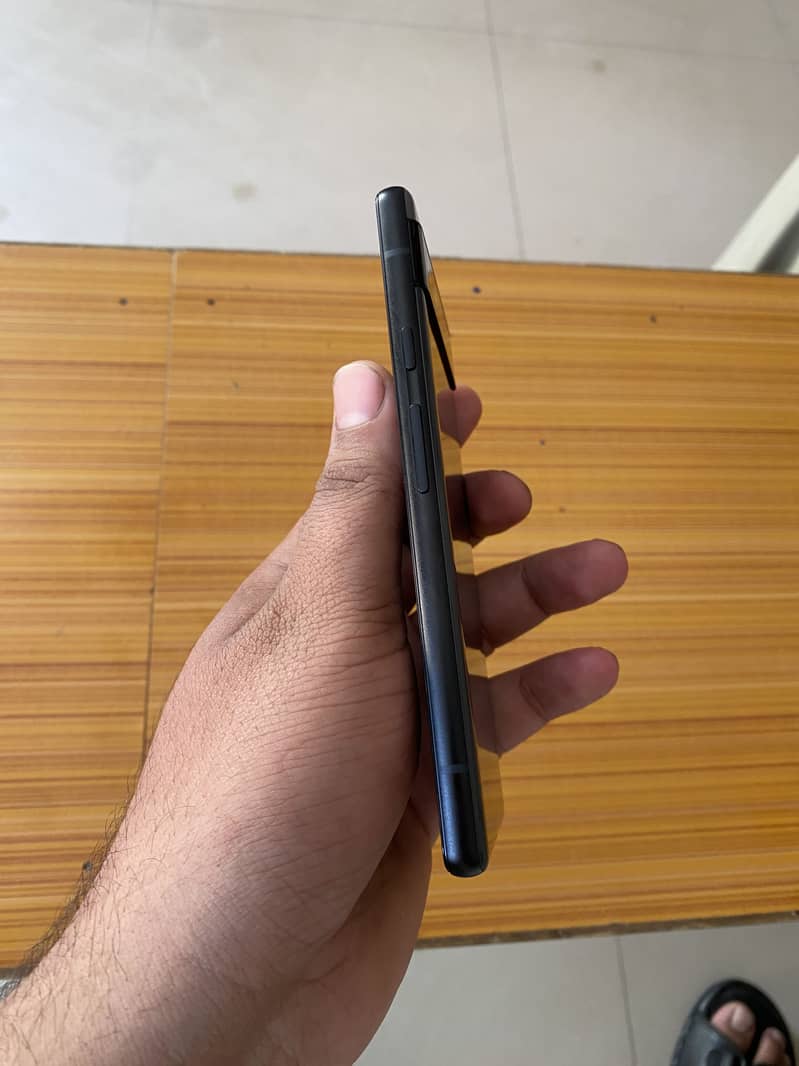 Google pixel 6A 3