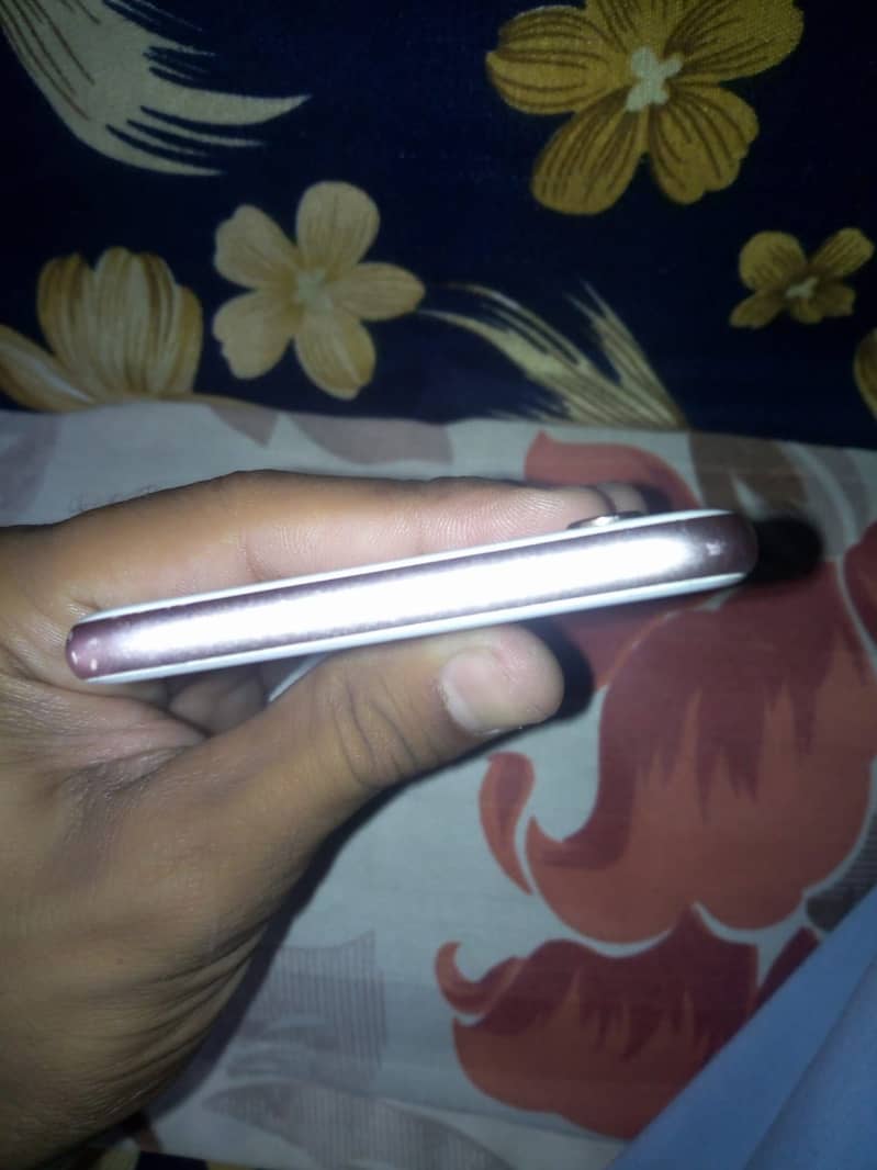 Iphone 6s plus 16 gb nd iphone 6s 64GB 8