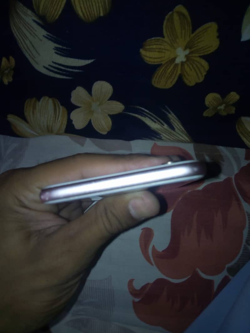 Iphone 6s plus 16 gb nd iphone 6s 64GB 9