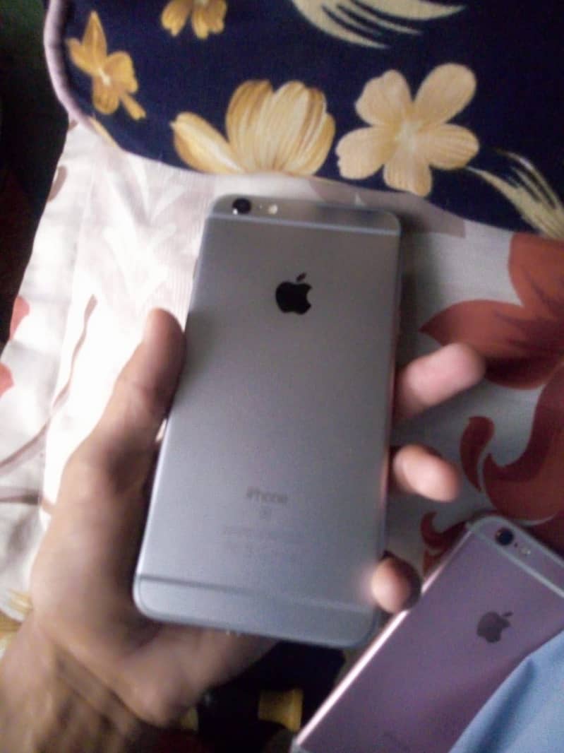 Iphone 6s plus 16 gb nd iphone 6s 64GB 12