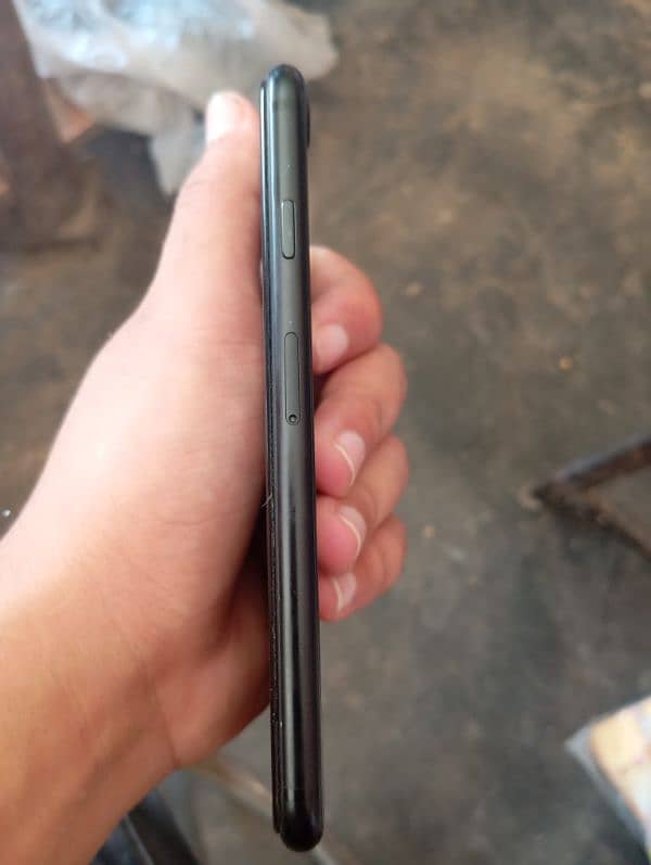 iPhone se (2020) 5