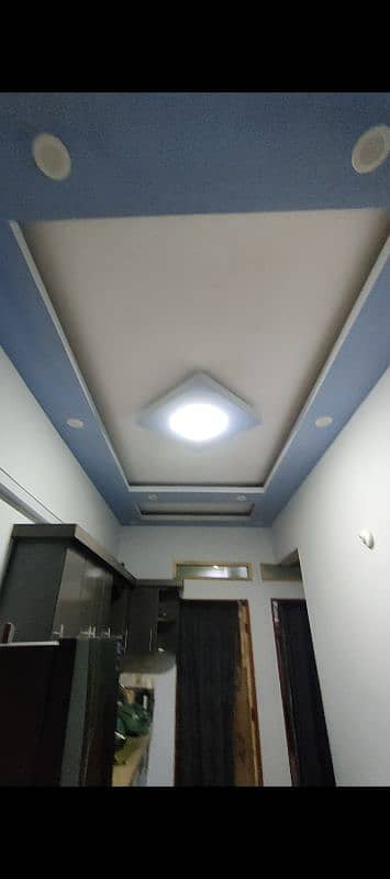Fully Furnished 70 Sq Yd Flat - 3 Rooms + Kitchen + 2 Bathrooms 3