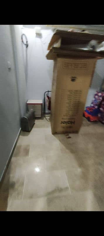Fully Furnished 70 Sq Yd Flat - 3 Rooms + Kitchen + 2 Bathrooms 14