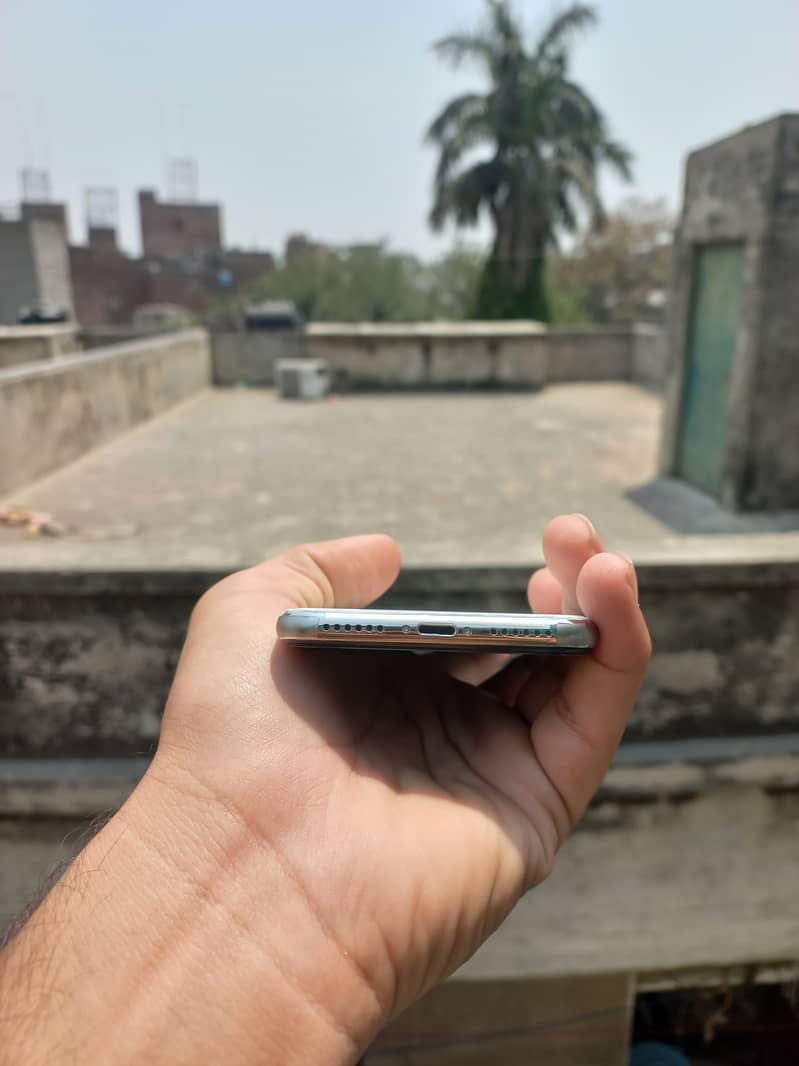 iphone x pta approved 10/10 64gb 1