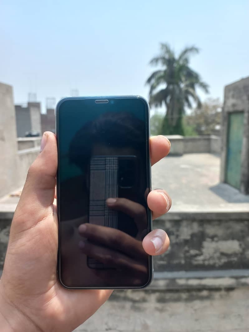 iphone x pta approved 10/10 64gb 3