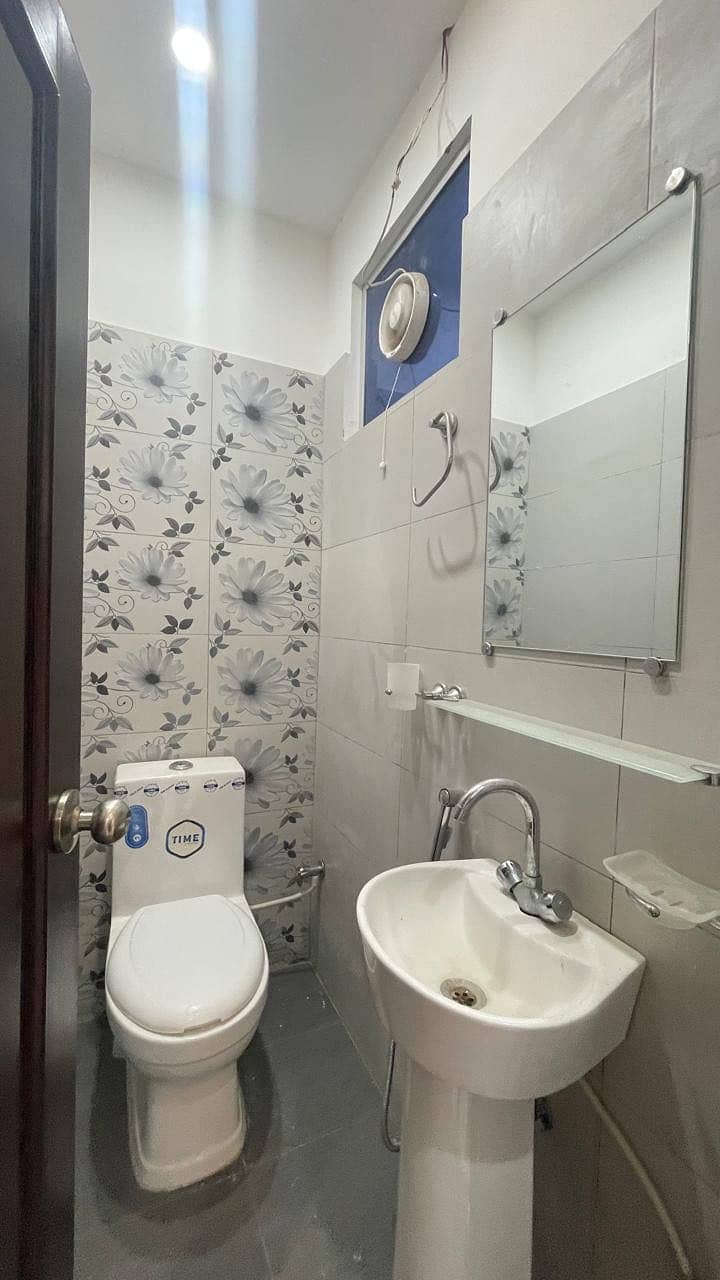 BRAND NEW OFFICE FOR RENT MAIN F-8 Markaz PRIME LOCATION 12