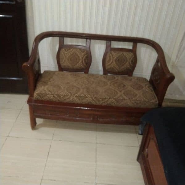 sofa set new condition urgent for sale 1