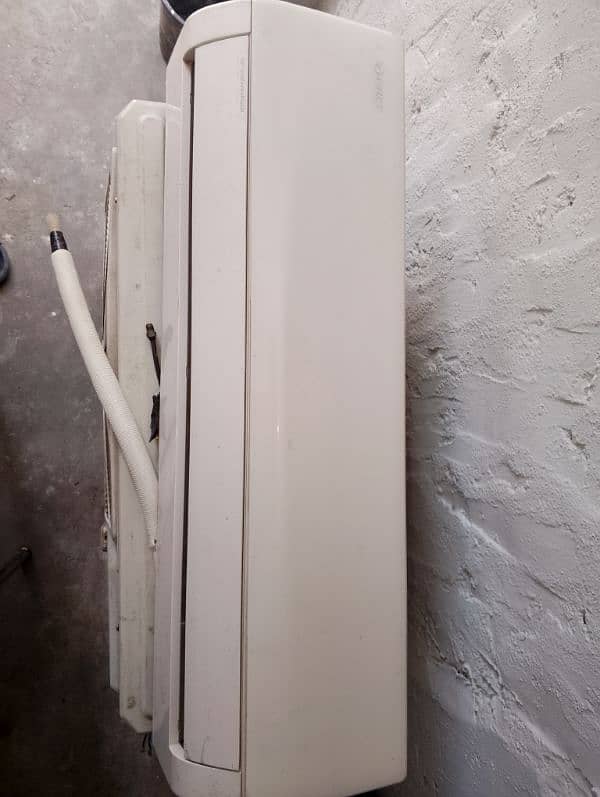 Gree Ac 1.5 ton DC inverter 2