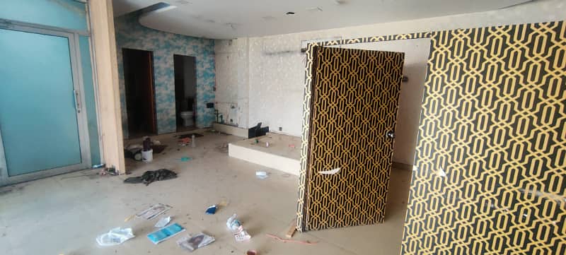 4 Marla 1st Floor With Cabins 22