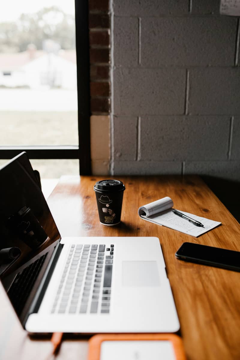 Females who required Experinced Personal Manager For Handle Business 0