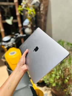 Macbook