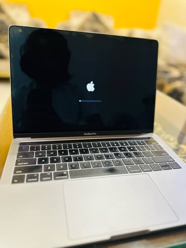 Macbook Pro 13” 2016 -Touchbar -SSD 256GB,16GB RAM, Macbook i7|Karachi 12