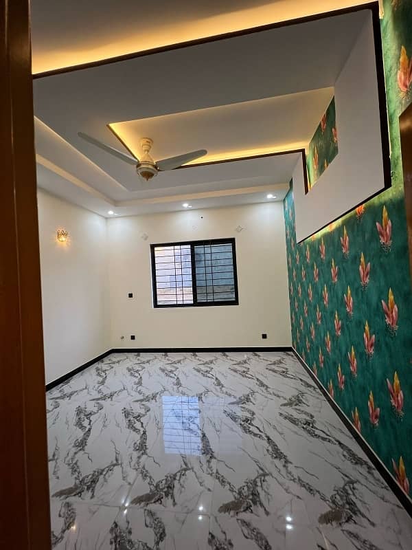 To sale You Can Find Spacious Prime Location House In Faisal Town Phase 1 - Block A 12