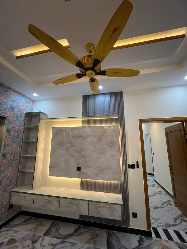 To sale You Can Find Spacious Prime Location House In Faisal Town Phase 1 - Block A 23