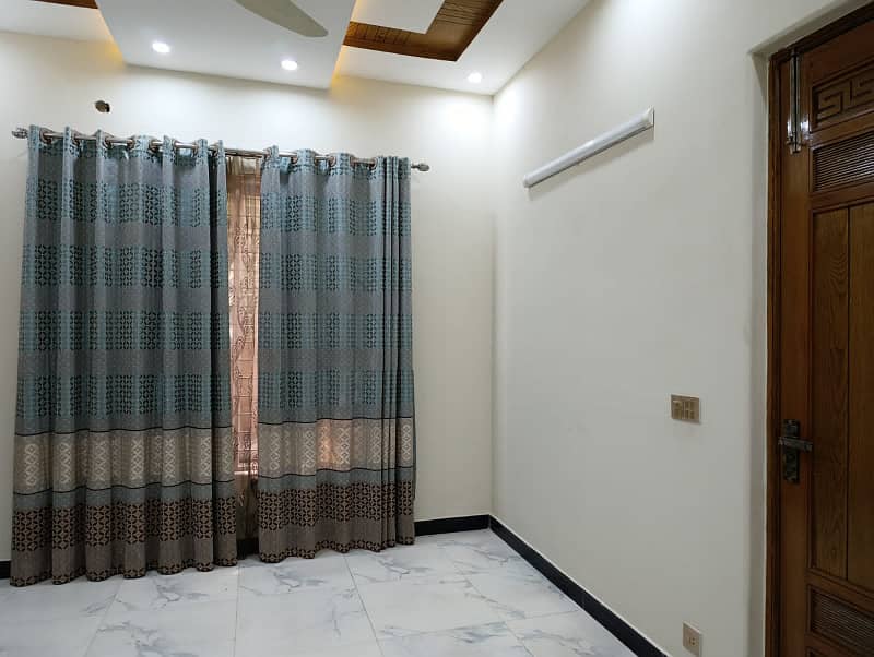5 Marla Brand New Upper Portion For Rent in Johar Town Very Super Hot Location Very With Sui Gass Meter Installed 1