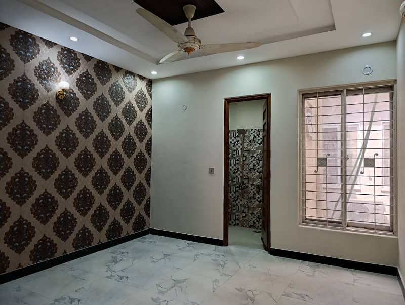 5 Marla Brand New Upper Portion For Rent in Johar Town Very Super Hot Location Very With Sui Gass Meter Installed 0