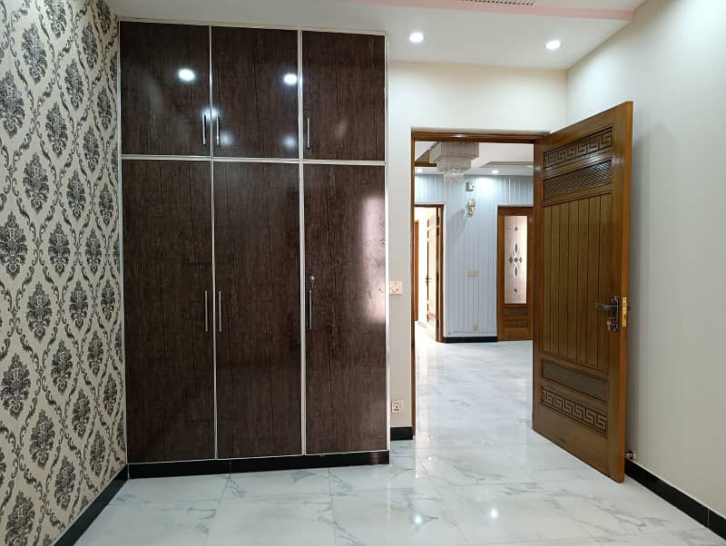 5 Marla Brand New Upper Portion For Rent in Johar Town Very Super Hot Location Very With Sui Gass Meter Installed 9
