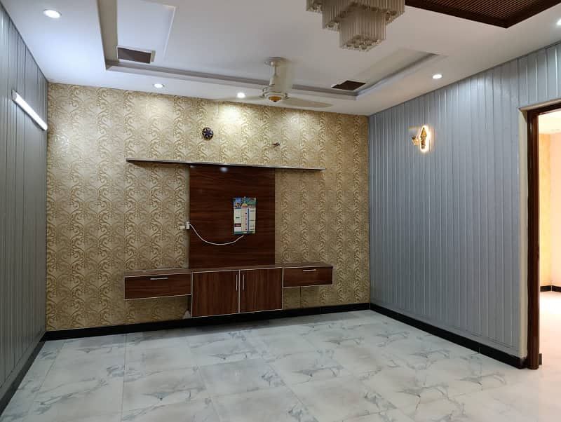 5 Marla Brand New Upper Portion For Rent in Johar Town Very Super Hot Location Very With Sui Gass Meter Installed 13
