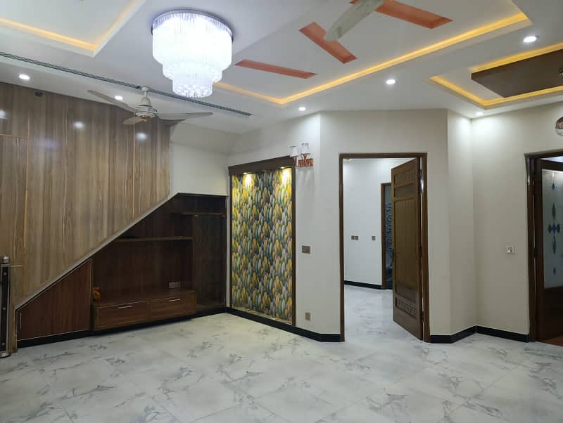 5 Marla Brand New Upper Portion For Rent in Johar Town Very Super Hot Location Very With Sui Gass Meter Installed 15