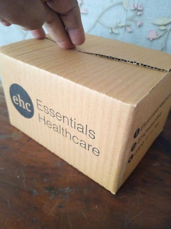 carton boxes available 0