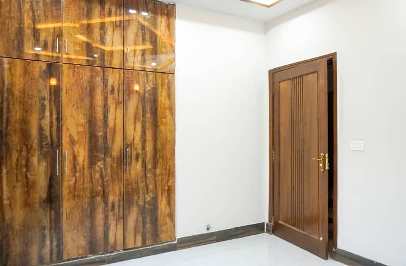 5 Marla Brand New Upper Portion For Rent in Johar Town Very Super Hot Location Very 8