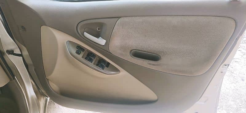 Toyota Platz 2004 3