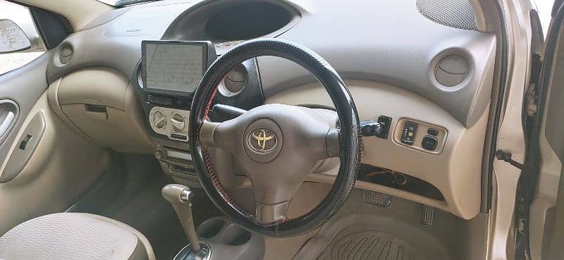 Toyota Platz 2004 4