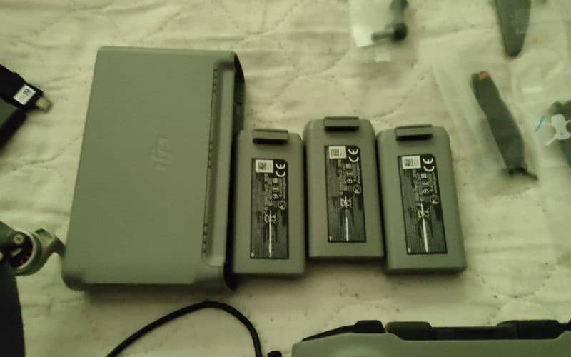 DJI Mini 2 drone with all accessories 2