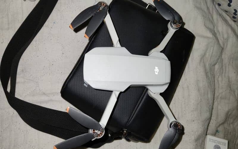DJI Mini 2 drone with all accessories 6