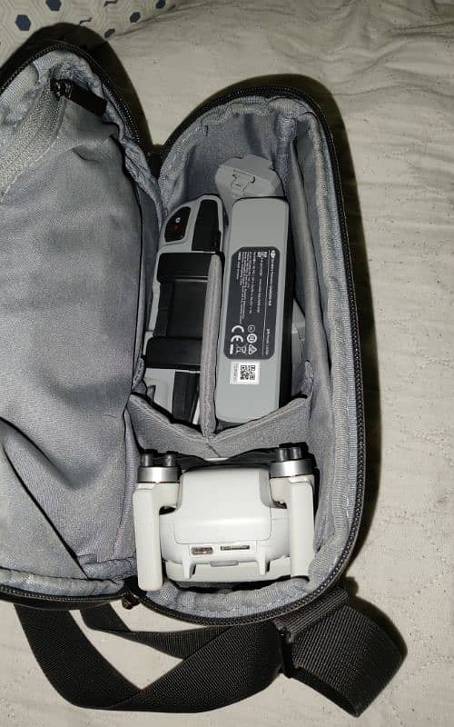 DJI Mini 2 drone with all accessories 7