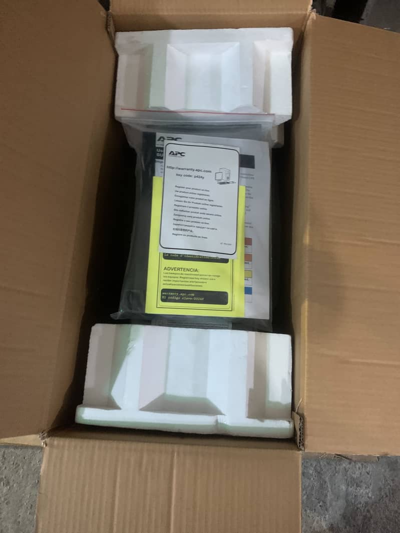 Apc SURT 6000xli box pack All series Available. 2