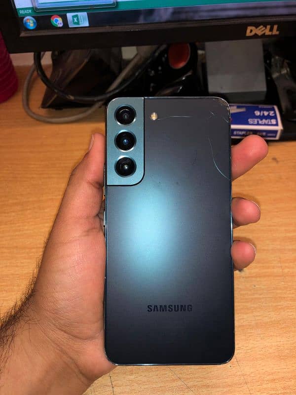 samsung galaxy s22 4