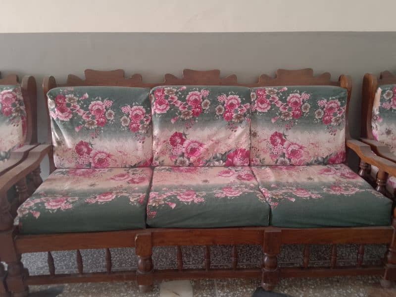5 seat sofa is available in very good condition 1