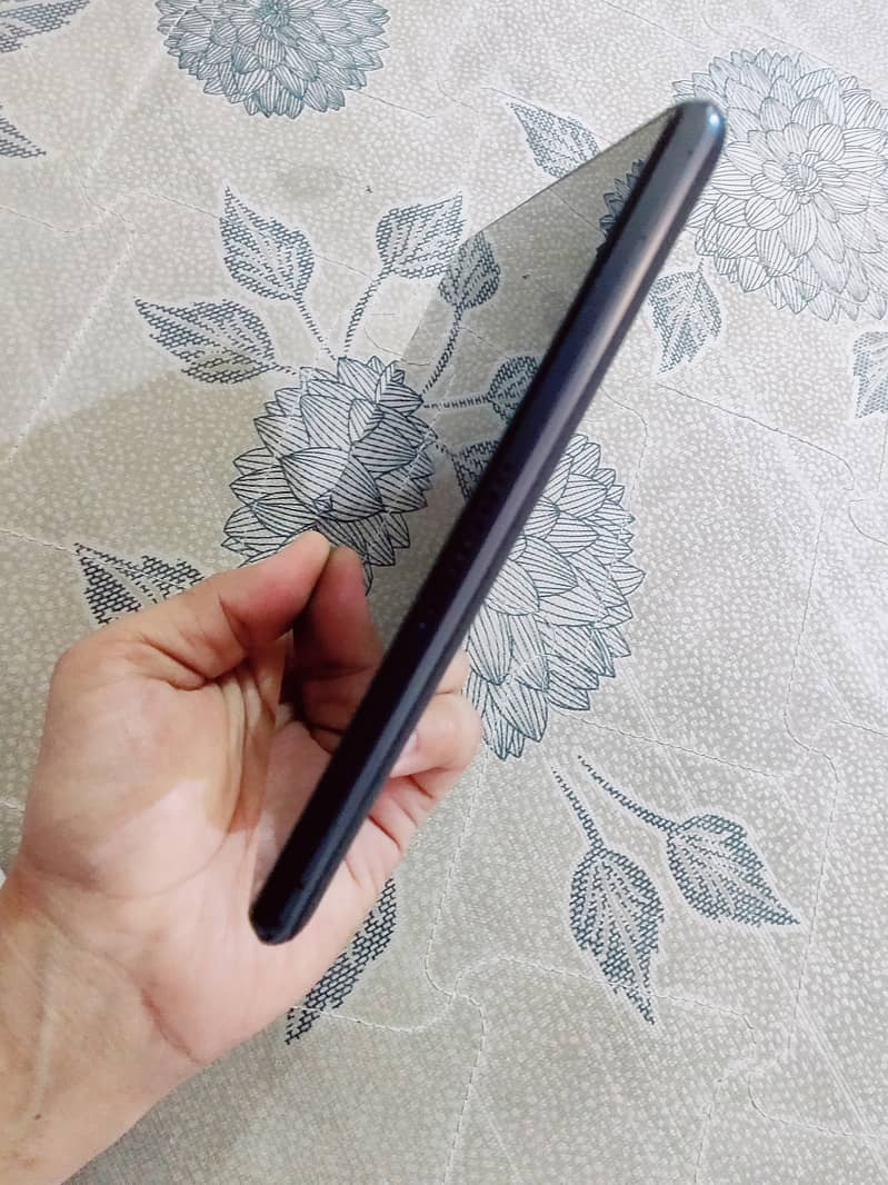 Lenovo TB-8504 X 13